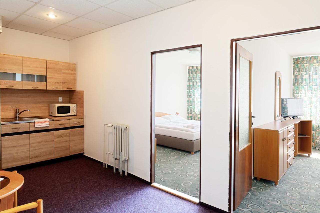 Hotel Slezan Bruntál Extérieur photo