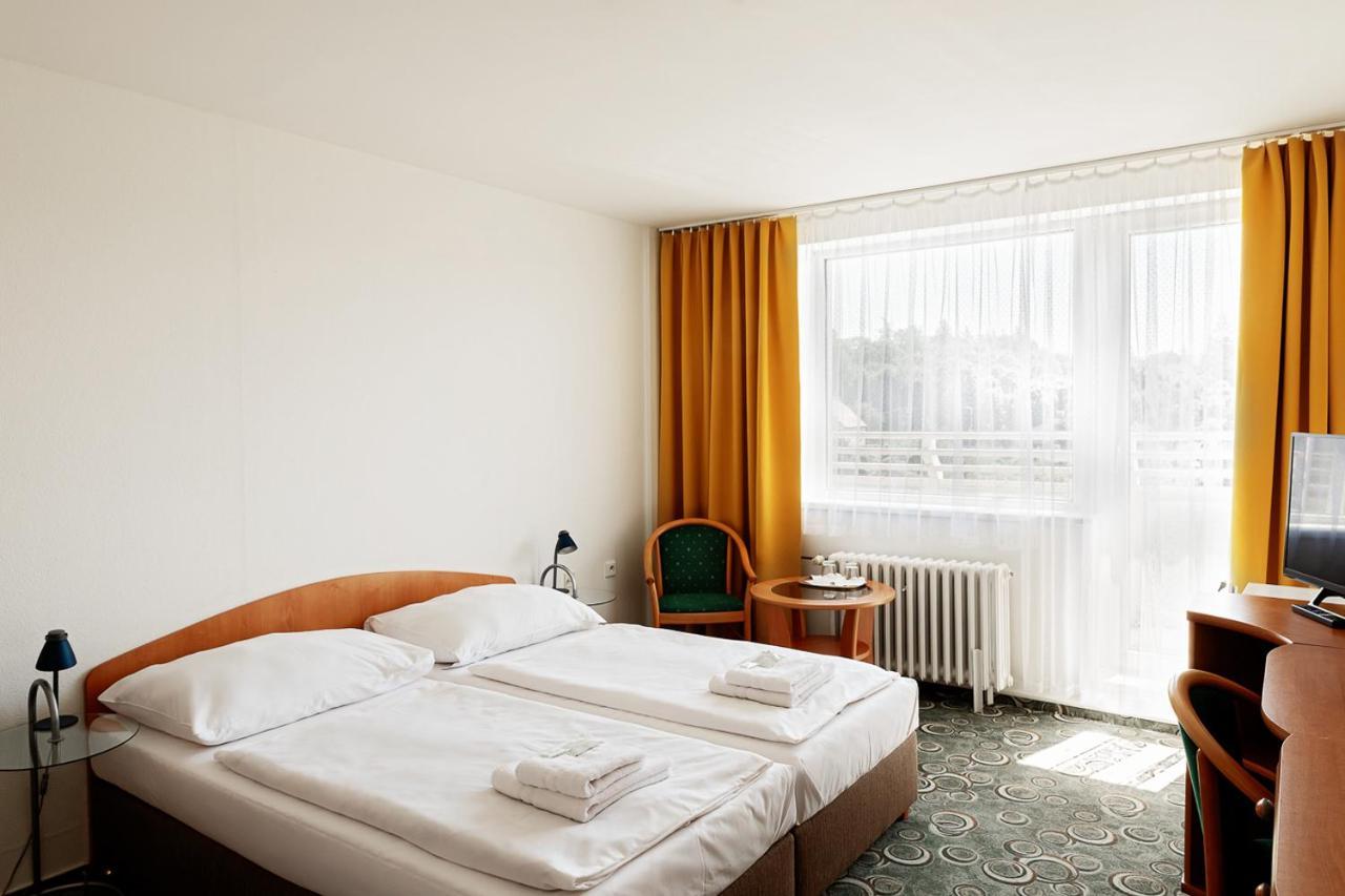Hotel Slezan Bruntál Extérieur photo